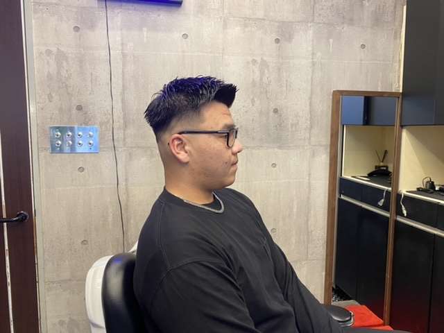 東淀川区井高野散髪　BARBERSHOP No18　